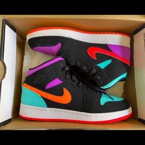 Air Jordan 1 Mid